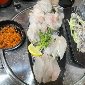 돼지코 조개구이 사진