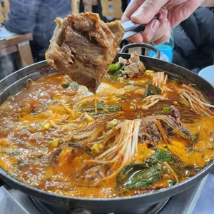 궁전뼈다구탕식당 사진