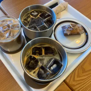 루츠프레소 커피로스터스 사진