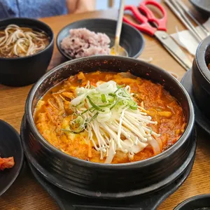송옥 사진