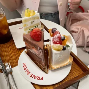 프레베리 케이크 사진