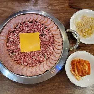 부대찌개대사관 사진