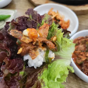 봄내멸치쌈밥 사진