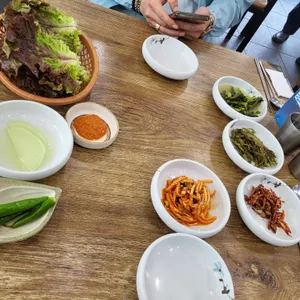 봄내멸치쌈밥 사진