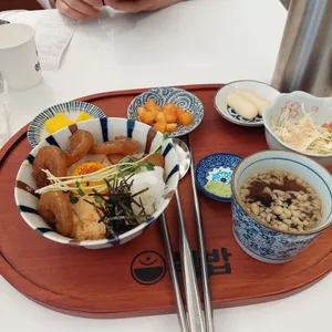 핵밥 사진