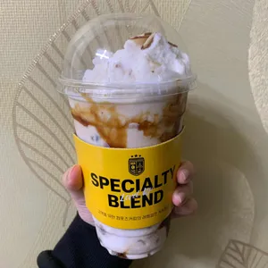컴포즈커피 사진