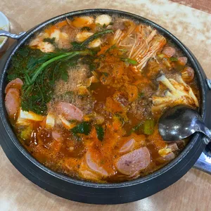 보글보글솥뚜껑부대찌개 사진