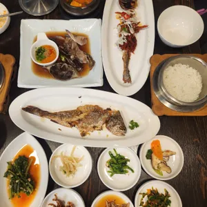 한정식소나무 사진