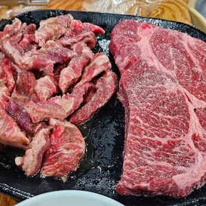 먹쇠 사진
