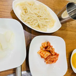 딸부자막국수 사진