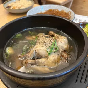 굴뚝능이버섯백숙 사진