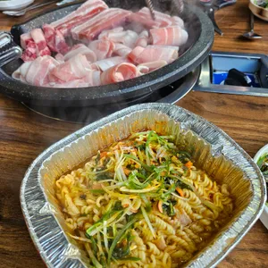 쌍둥이무한리필 사진