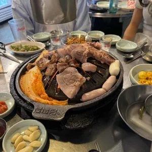 넙딱집 사진