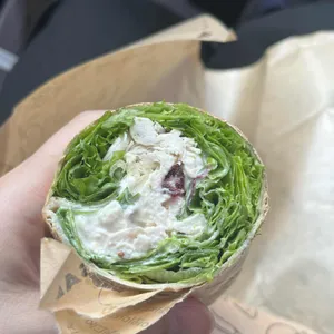 샐러디 사진