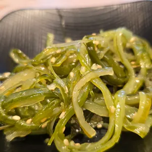 중앙탑초가집 사진