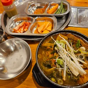 장수감자탕 사진