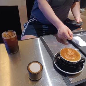 오프레스트 로스터리 사진
