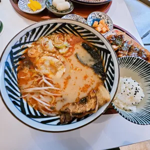 핵밥 사진