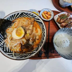 핵밥 사진
