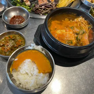 바다를 본 돼지 리뷰 사진