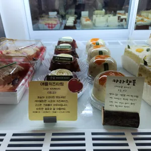 윤숲 사진