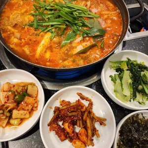 굴다리 식육식당 사진