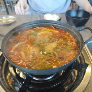 팔공미나리 돼지찌개 생삼겹 생목살 사진