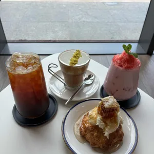 카페 신상 사진