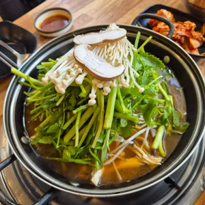 뽕빨샤브버섯칼국수 사진