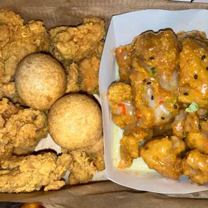 자담치킨 사진