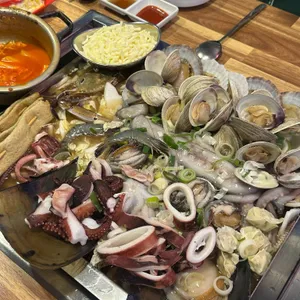 바다수퍼해물천하조개구이 사진
