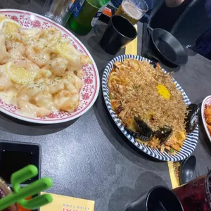 아스라이 첨단 사진