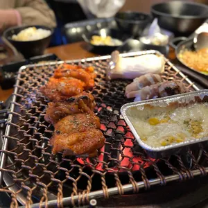참숯삼인조 사진
