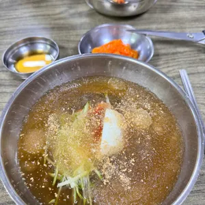 사철냉면 사진