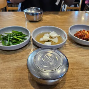 더진국 수육국밥 사진