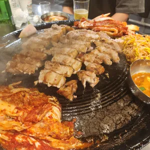 동두천솥뚜껑삼겹살 사진
