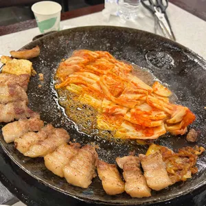 진짜무쇠삼겹 사진