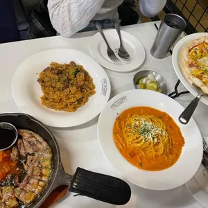 라라코스트 사진