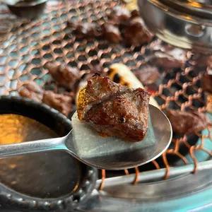 돼지전설 사진