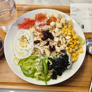 달리는 커피 사진