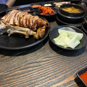 깐깐한족발 사진