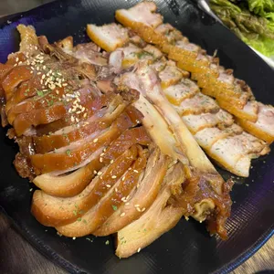 홍대칼국수와족발 사진