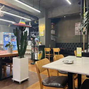 샐러드로우&트라타 리뷰 사진
