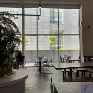 더 왓에버 대표 사진