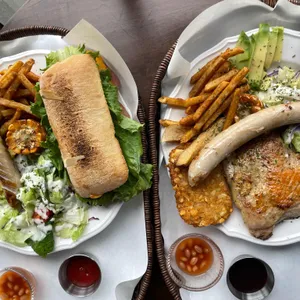 네온몬스터즈 브런치&스테이크하우스 리뷰 사진