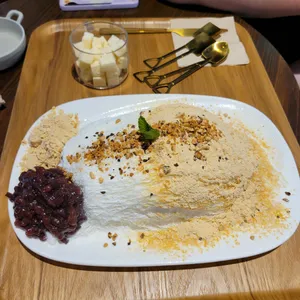 카페길우 대표 사진