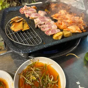 돈찌 사진