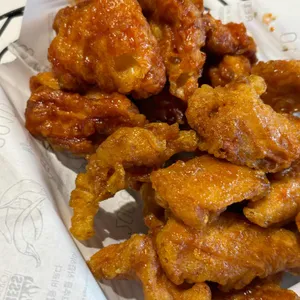 교촌치킨 사진