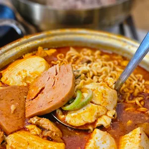 밥장인 돼지찌개 사진