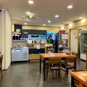 동천홍 대표 사진